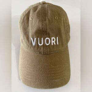 Vuori Khaki Cap Unisex with Brass Detail